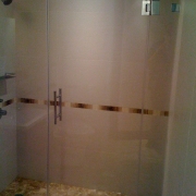 panel_door_panel_with_ladder_handle_and_clamps_starfire_glass