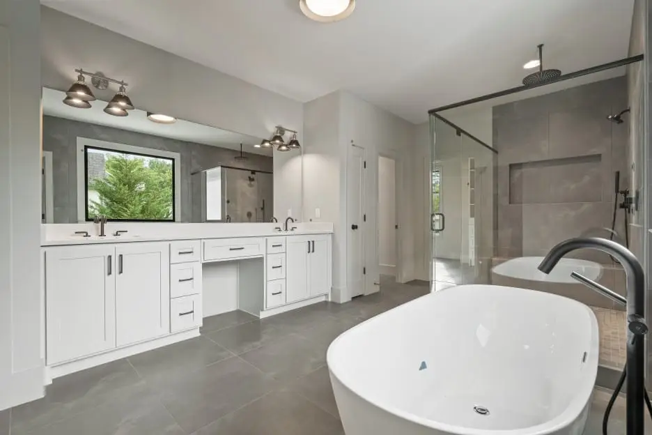 Corner shower door