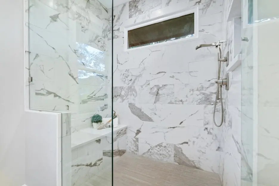 inline door and notched panel using starphire glass and chr