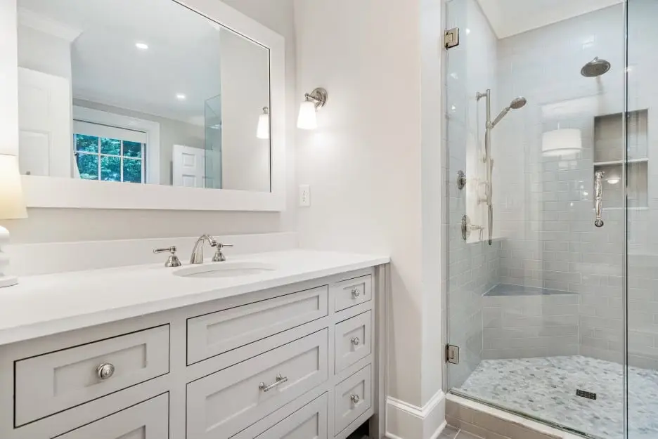 neo angle sshowerdoor using clear glass standard with chrome