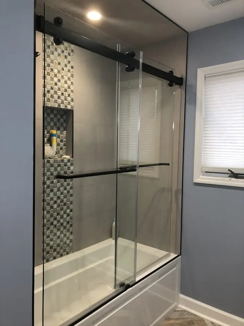 Cambridge sliding shower door